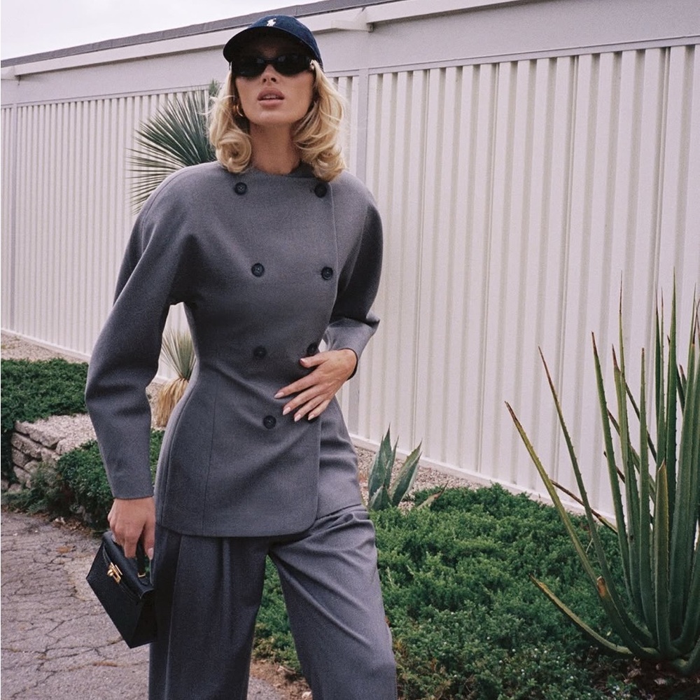 Helsa The Curvilinear Blazer